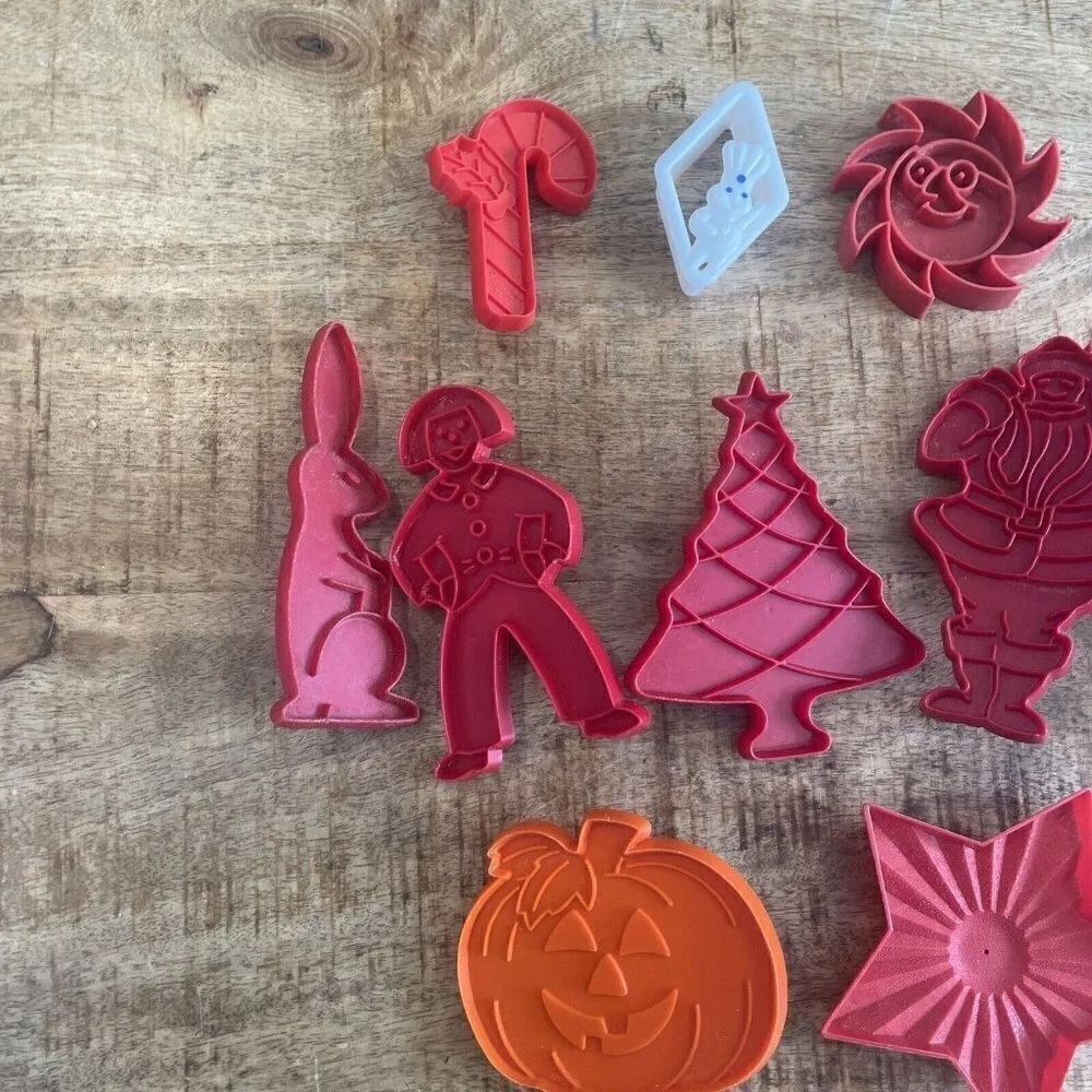 Vintage Red Holiday Cookie Cutters Pig Pumpkin Santa Rabbit Sun Star Christmas
